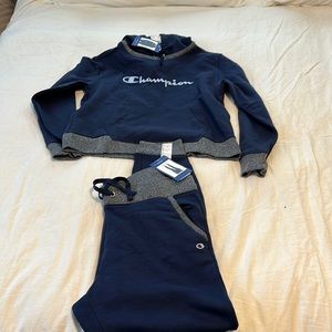 NWT Champion full sweat suit size large top size medium bottom